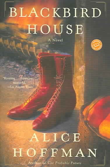 Blackbird House: A Novel (Ballantine Reader's Circle)