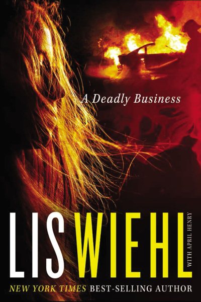 A Deadly Business (A Mia Quinn Mystery) cover
