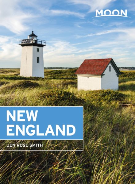 Moon New England (Travel Guide) cover