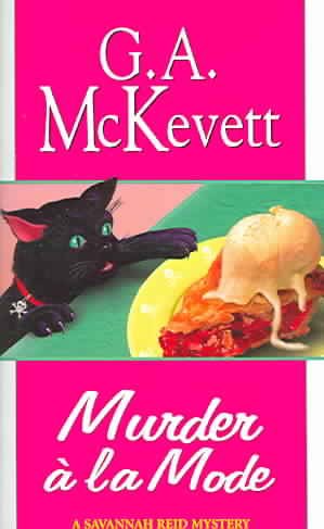 Murder A la Mode (A Savannah Reid Mystery) cover