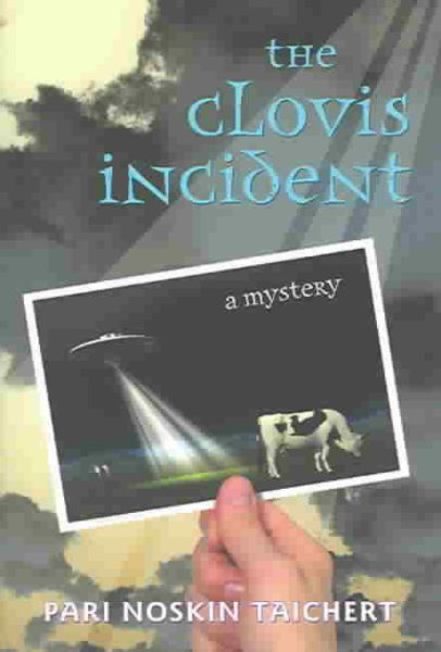 The Clovis Incident: A Mystery (Sasha Solomon Mysteries) cover