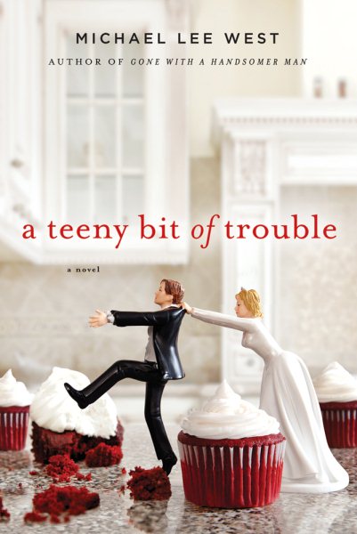 A Teeny Bit of Trouble: A Novel (Teeny Templeton Mysteries) cover